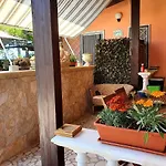 Salento - A Casa Di Lilli ポルト・チェザーレオ